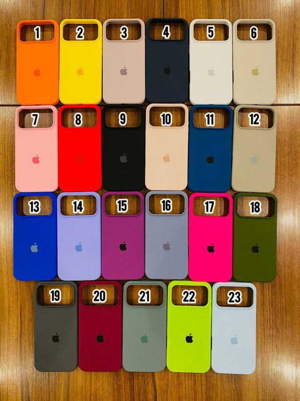 قاب آیفون 17 پرو رنگ سبز زیتونی – همراه اکسسوری