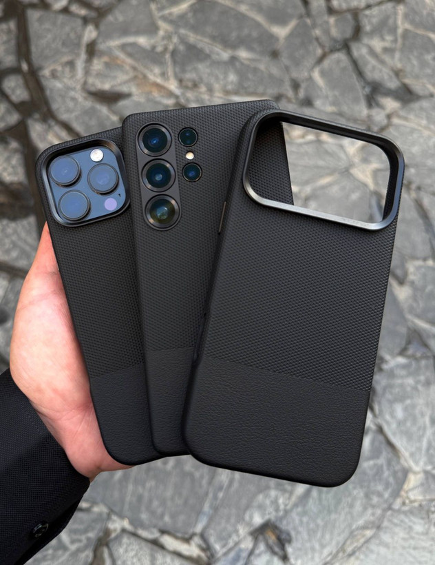 قاب آیفون با دکمه و دور لنز آلومینیومی