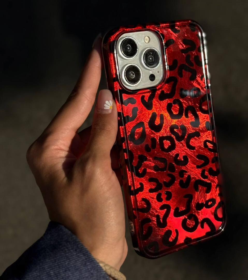 کاور آیفون پلنگی زنانه براق همراه اکسسوری