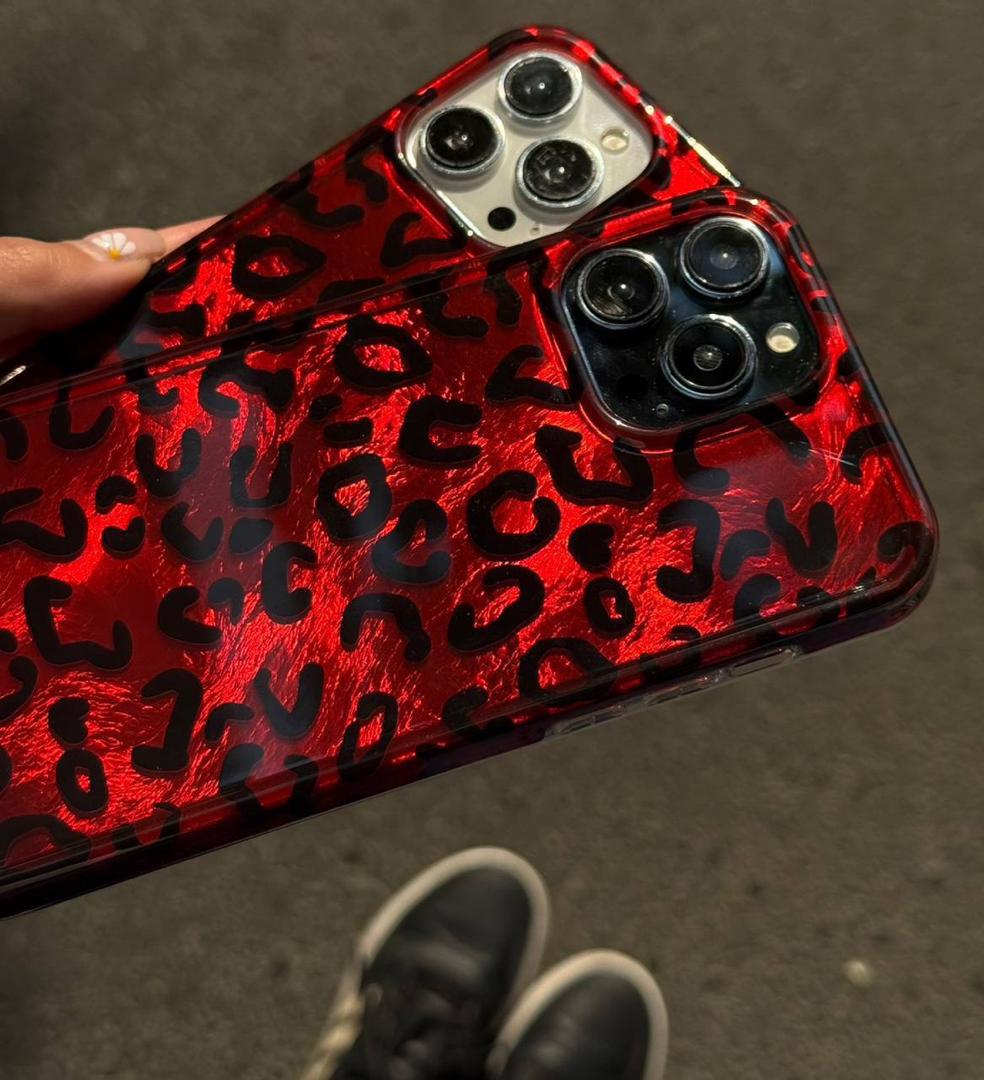 قاب آیفون قرمز براق مدل لئو همراه اکسسوری