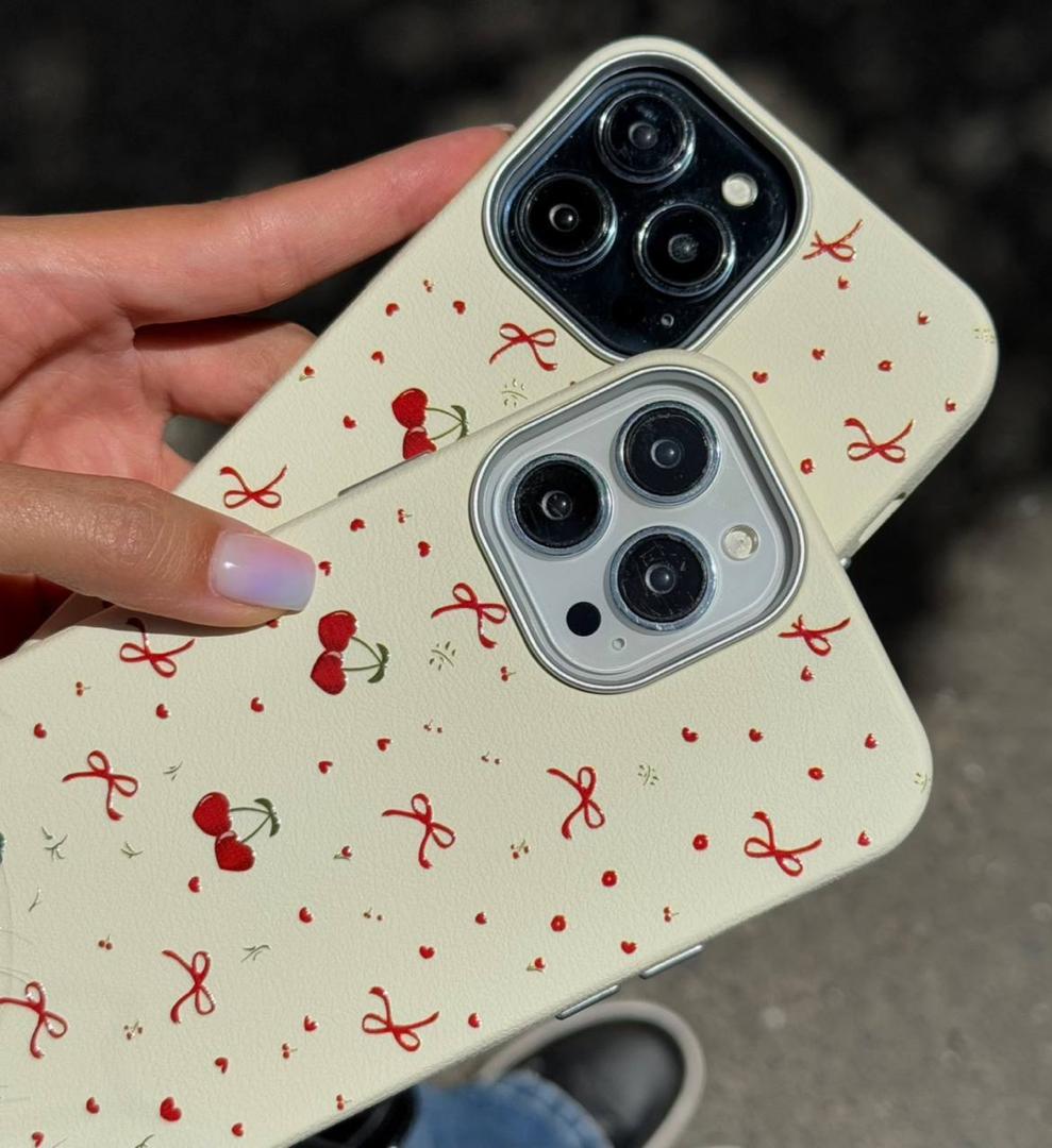 ۱. قاب ماسامی طرح پاپیون و آلبالو همراه اکسسوری