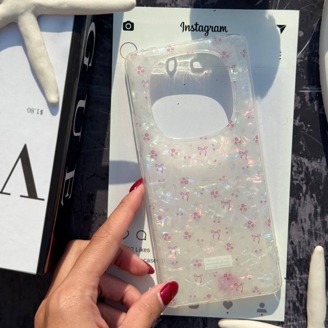 طراحی پاپیون و گل روی قاب شفاف صدفی