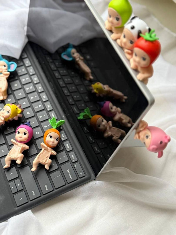 عروسک کوچک فانتزی برای دکور میز