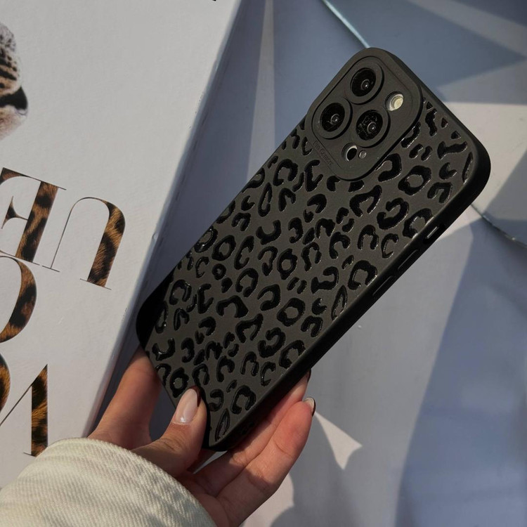 قاب پلنگی مشکی iPhone 16Promax همراه اکسسوری