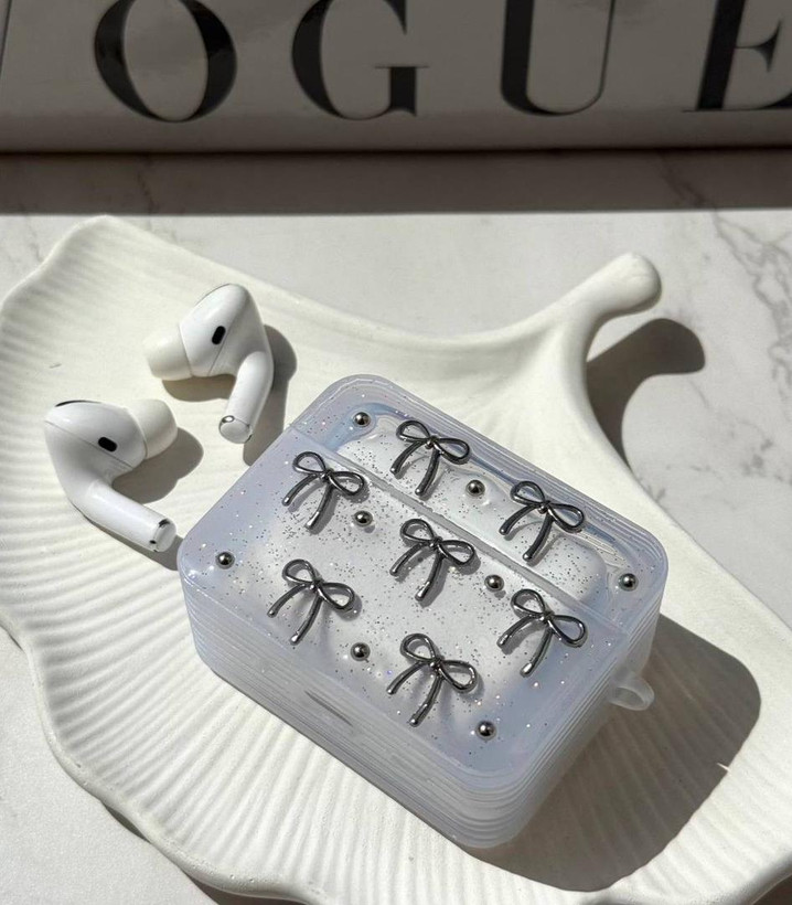 کاور ایرپاد شاین براق مناسب AirPods 4 همراه اکسسوری