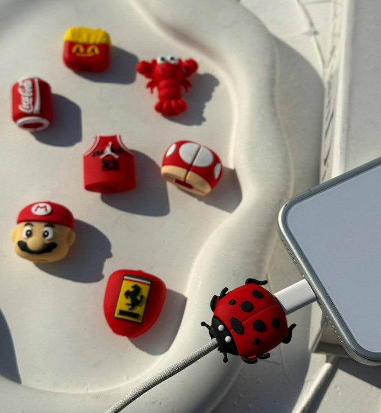 محافظ سر کابل Cute and Fun