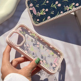 قاب فانتزی آیفون با طراحی گل لاله برجسته