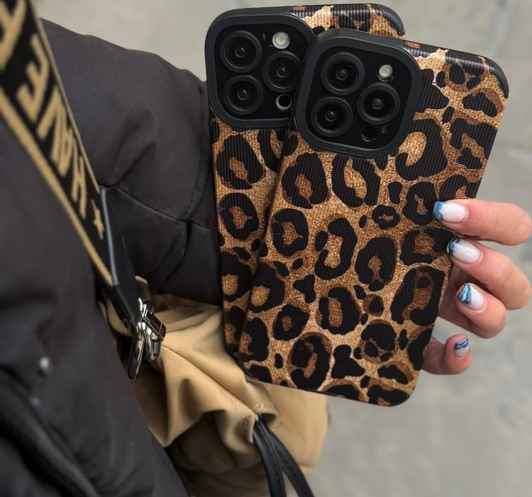 لوازم جانبی آیفون همراه اکسسوری