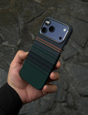 قاب Carbon Texture Dark Green برای iPhone 17Promax