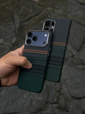 قاب آیفون 16Pro کربن سبز تیره اورجینال