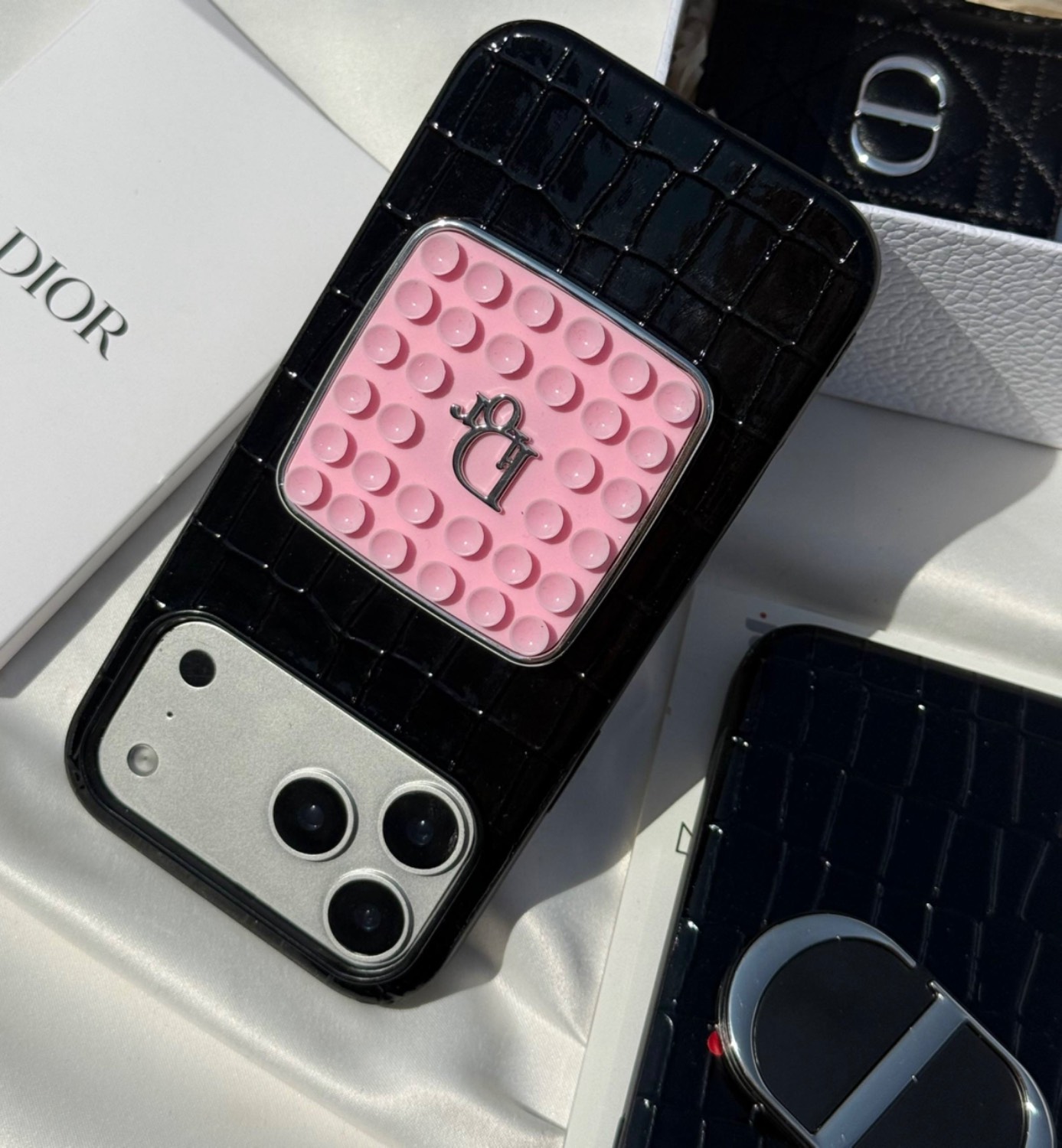 قاب Dior Collection مناسب آیفون 17
