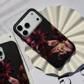 قاب گل لیلیوم قرمز تیره مناسب iPhone 17 Pro همراه اکسسوری