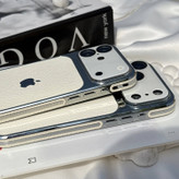 قاب چرمی لنز دار مناسب iPhone 17 Pro